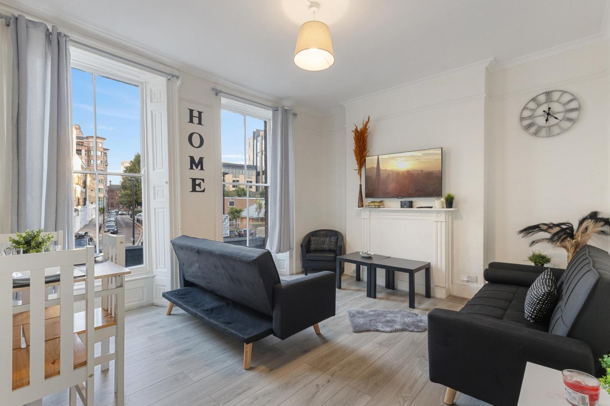 Appartamento Cozy Retreat With 4 Bedrooms For Up To 10 Guests